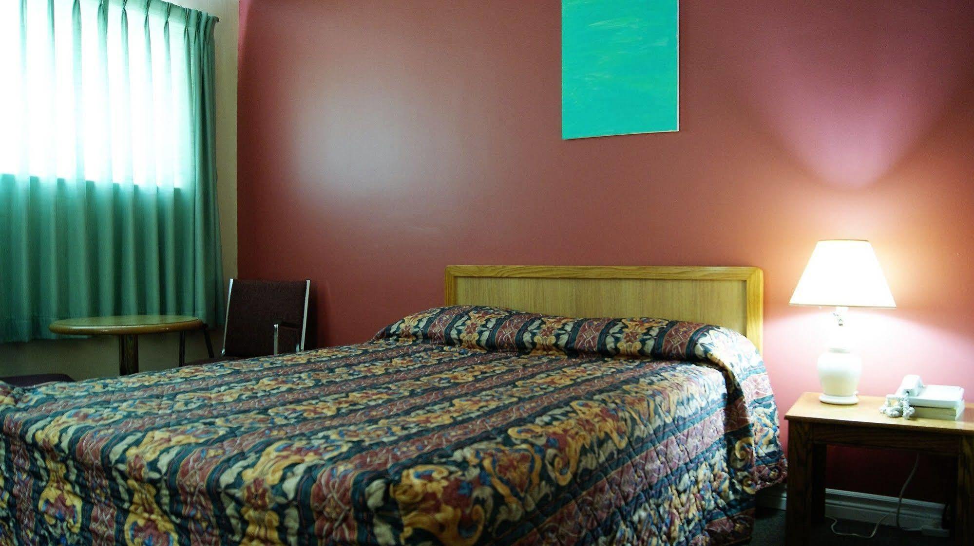 Blue Jay Motel ピーターボロ エクステリア 写真